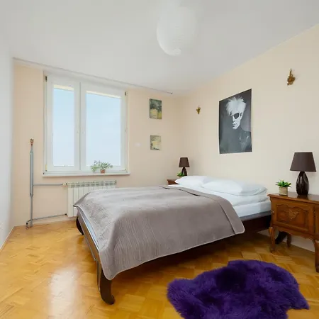 Beautiful For 4 People By Rent Like 华沙