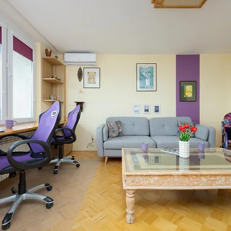 Classic Style - Remote Work By Renters Appartement
