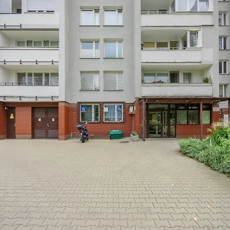 Classic Style - Remote Work By Renters Daire Varşova